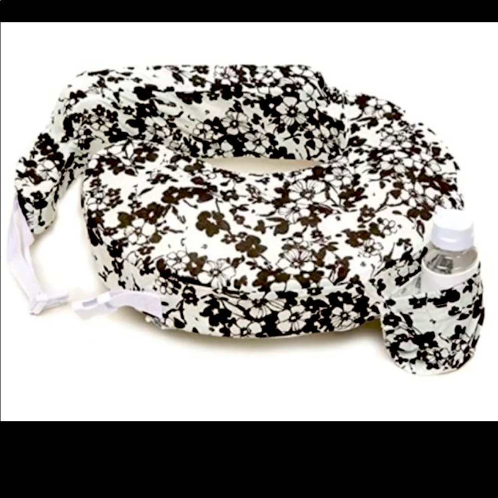 Breastfeeding pillow